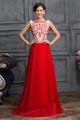 Červené plesové šaty s výšivkou